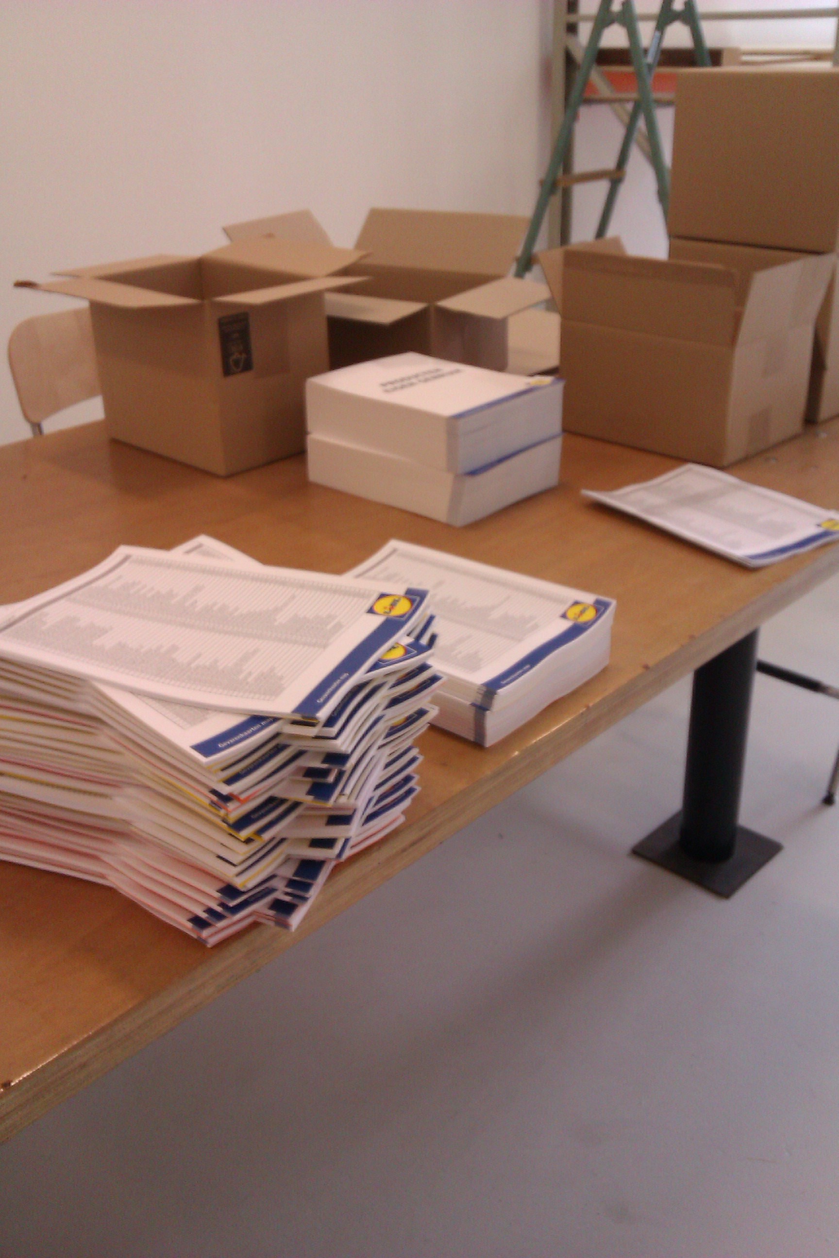 dozen opgestapeld met tape